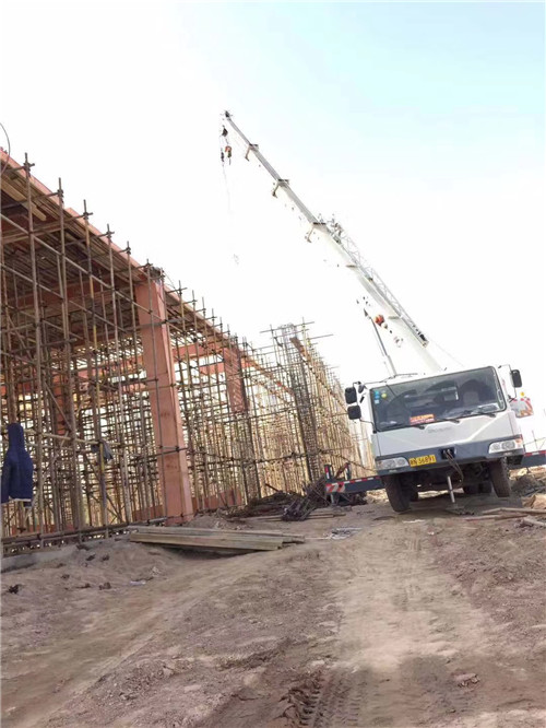 鼎城区吊车作业的安全注意事项有哪些？